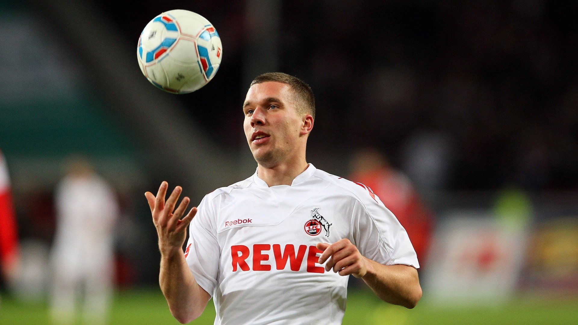 世界杯预选赛中国队惨败 球迷讨论防守漏洞,世界杯预选赛中国队赢了吗